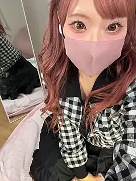 Snapshot of alice__1111 chatting on October 13, 11:34 am alice 1111 online show from October 13, 11:34 am