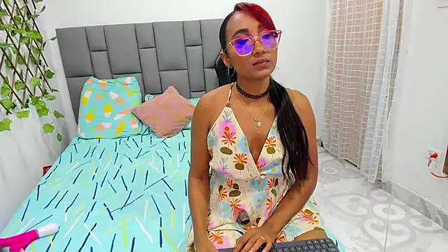 MurphyAngelina online show from March 2, 4:07 am