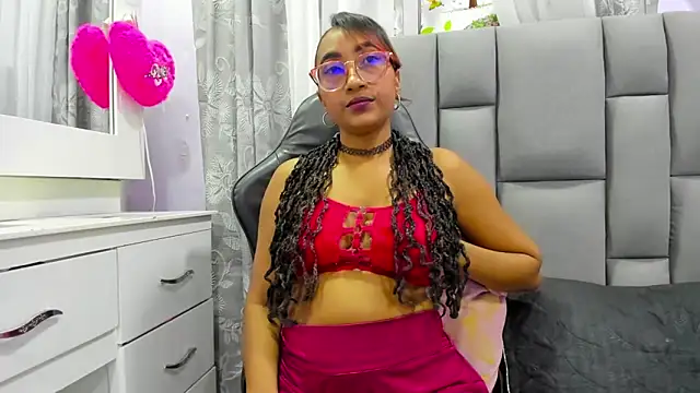 Snapshot of MurphyAngelina chatting on November 2, 3:22 am MurphyAngelina online show from November 2, 3:22 am