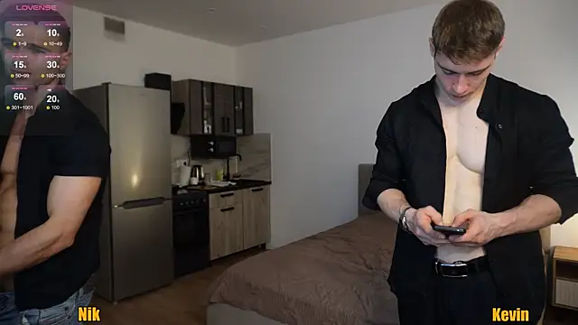 Snapshot of Nik_Sharp chatting on November 3, 12:31 pm Nik Sharp online show from November 3, 12:31 pm