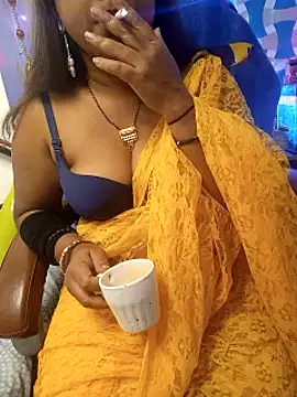 Snapshot of nisha_baby2 chatting on February 25, 4:24 am nisha baby2 online show from February 25, 4:24 am