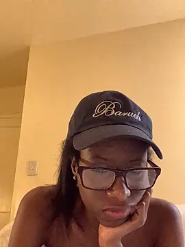 weeklyrush28 online show from March 11, 12:21 pm