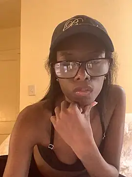 weeklyrush28 online show from March 18, 2:08 pm