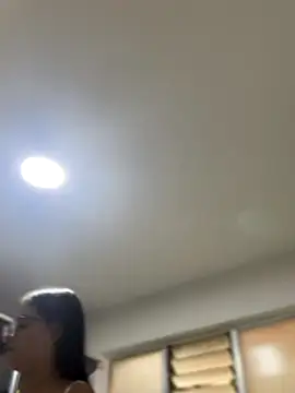 Snapshot of Arilw chatting on December 5, 11:20 am Arilw online show from December 5, 11:20 am