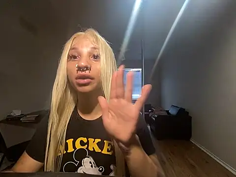 Creolegirl19 online show from July 3, 11:22 pm