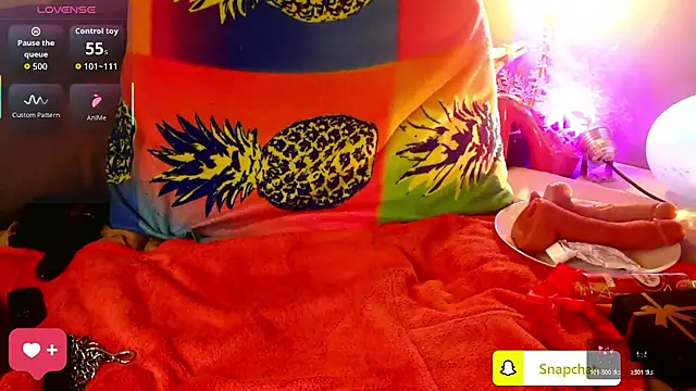 Snapshot of Stripgirl31 chatting on October 29, 3:44 pm Stripgirl31 online show from October 29, 3:44 pm