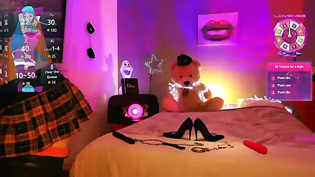 Snapshot of Stripgirl31 chatting on March 21, 8:08 pm Stripgirl31 online show from March 21, 8:08 pm