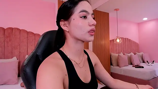 Snapshot of ariel_jonees chatting on September 10, 5:12 pm ariel jonees online show from September 10, 5:12 pm