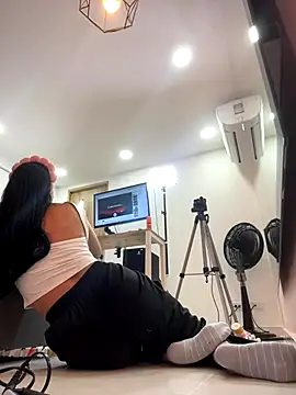 Snapshot of ariel_jonees chatting on December 2, 5:14 pm ariel jonees online show from December 2, 5:14 pm