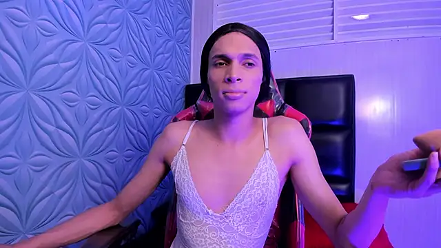 Snapshot of Milk_max_18 chatting on October 25, 9:59 pm Milk max 18 online show from October 25, 9:59 pm