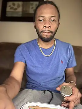 Snapshot of MobyDxck chatting on March 9, 8:21 pm MobyDxck online show from March 9, 8:21 pm