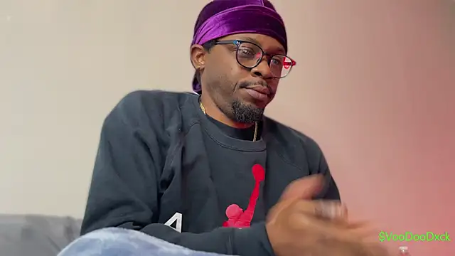 Snapshot of MobyDxck chatting on December 15, 7:31 pm MobyDxck online show from December 15, 7:31 pm