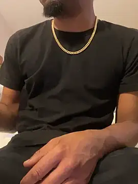 Snapshot of MobyDxck chatting on December 29, 6:03 am MobyDxck online show from December 29, 6:03 am