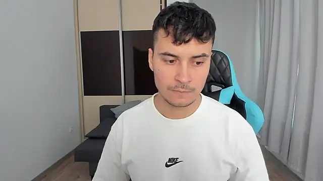 MatMalonne online show from December 18, 1:26 pm