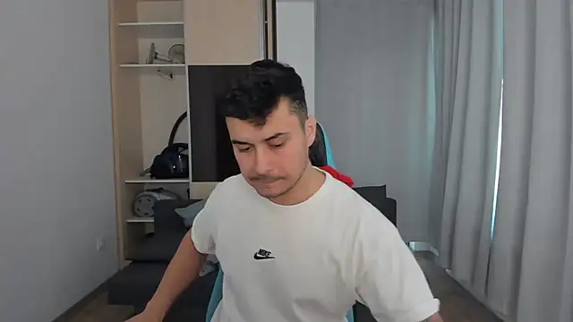 MatMalonne online show from December 19, 1:35 pm