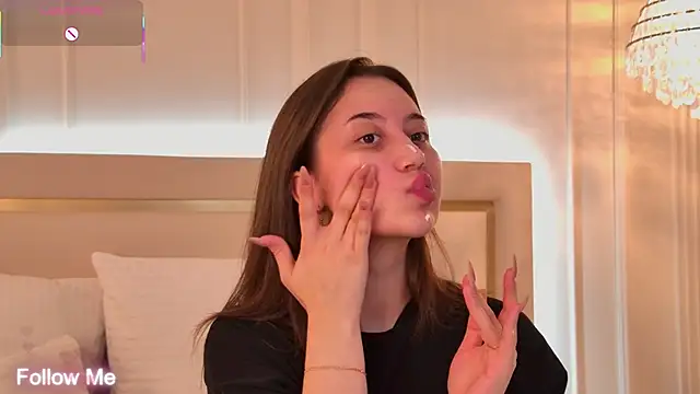 MaryReel online show from September 25, 3:23 am