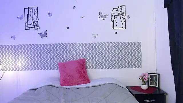 cloehonney online show from September 19, 7:29 pm