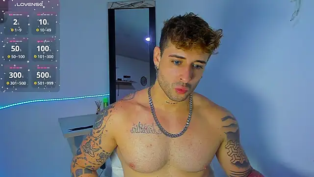 Snapshot of Ares_blue chatting on September 25, 1:39 pm Ares blue online show from September 25, 1:39 pm