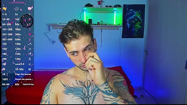Snapshot of Ares_blue chatting on May 27, 2:24 pm Ares blue online show from May 27, 2:24 pm