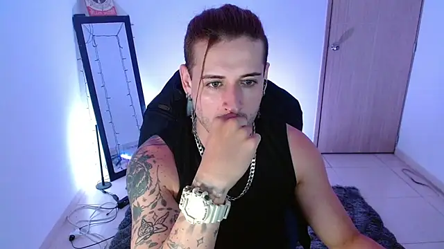 Snapshot of Ares_blue chatting on March 3, 11:11 am Ares blue online show from March 3, 11:11 am