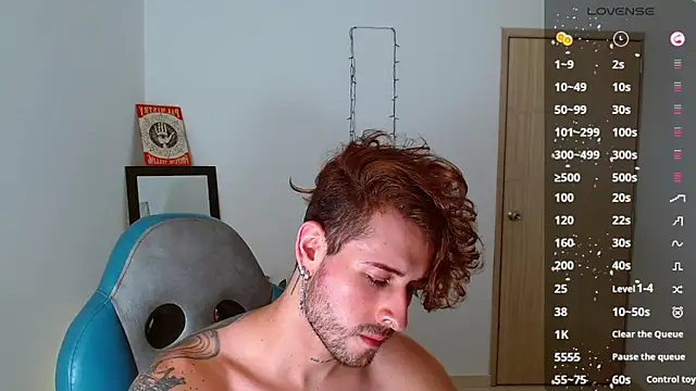 Snapshot of Ares_blue chatting on February 4, 1:48 pm Ares blue online show from February 4, 1:48 pm