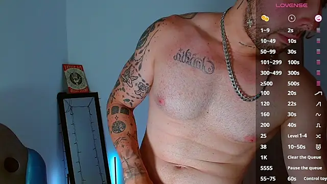 Snapshot of Ares_blue chatting on March 8, 2:51 pm Ares blue online show from March 8, 2:51 pm