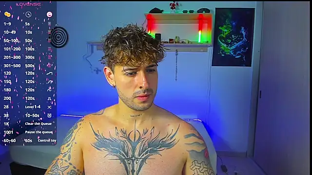 Snapshot of Ares_blue chatting on June 2, 2:39 pm Ares blue online show from June 2, 2:39 pm