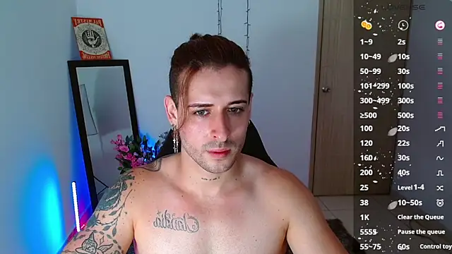 Snapshot of Ares_blue chatting on January 27, 1:52 pm Ares blue online show from January 27, 1:52 pm