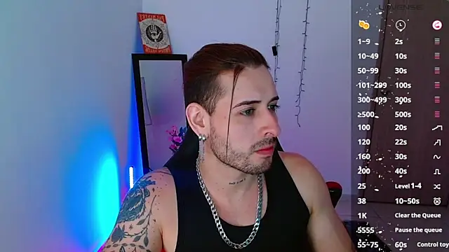 Snapshot of Ares_blue chatting on January 25, 12:05 pm Ares blue online show from January 25, 12:05 pm