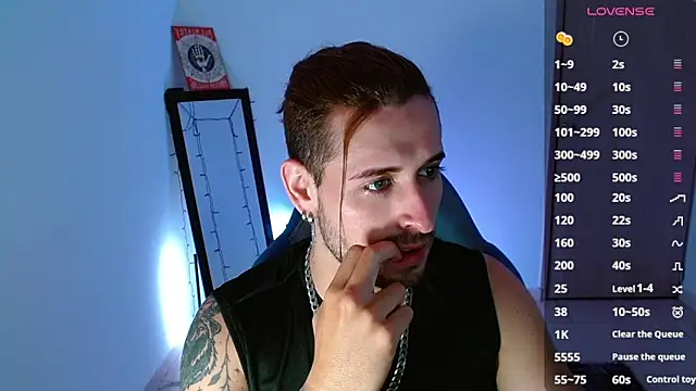 Snapshot of Ares_blue chatting on March 8, 11:48 am Ares blue online show from March 8, 11:48 am