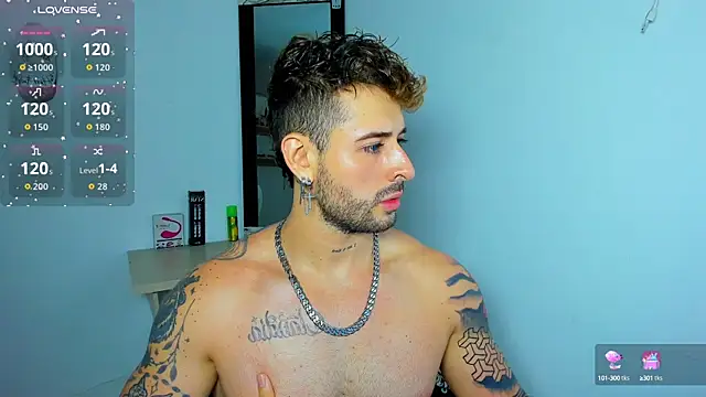 Snapshot of Ares_blue chatting on September 17, 1:24 pm Ares blue online show from September 17, 1:24 pm