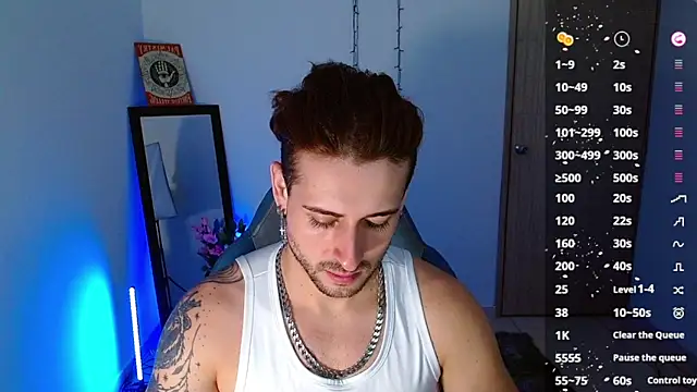 Snapshot of Ares_blue chatting on February 1, 11:42 am Ares blue online show from February 1, 11:42 am