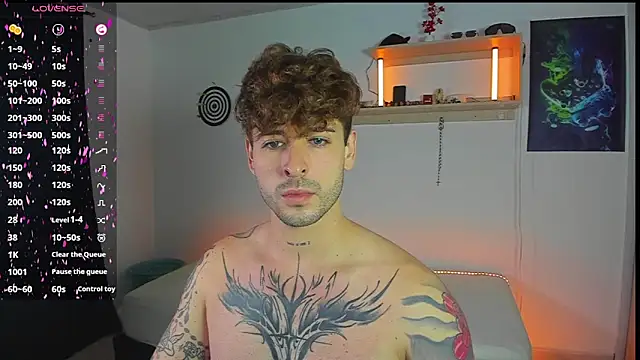 Snapshot of Ares_blue chatting on June 23, 1:20 pm Ares blue online show from June 23, 1:20 pm