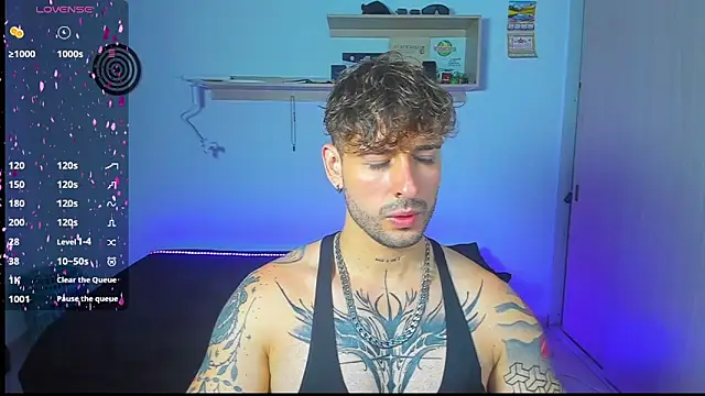 Snapshot of Ares_blue chatting on May 21, 12:02 pm Ares blue online show from May 21, 12:02 pm