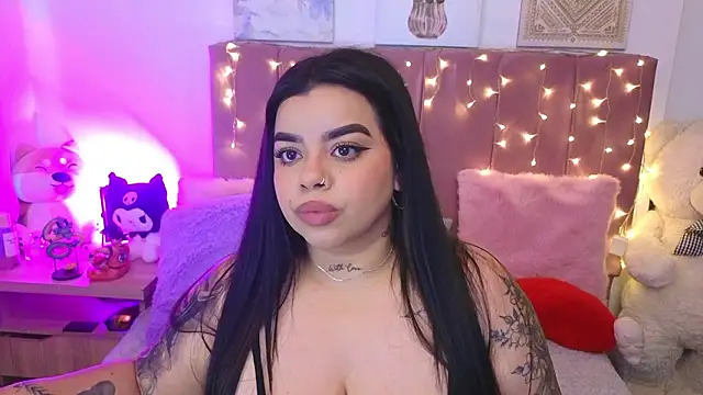 MiahJoness online show from March 16, 10:45 pm