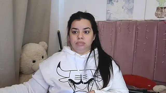 MiahJoness online show from August 1, 12:36 pm
