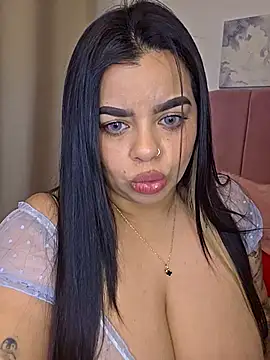 Snapshot of MiahJoness chatting on October 1, 12:27 am MiahJoness online show from October 1, 12:27 am