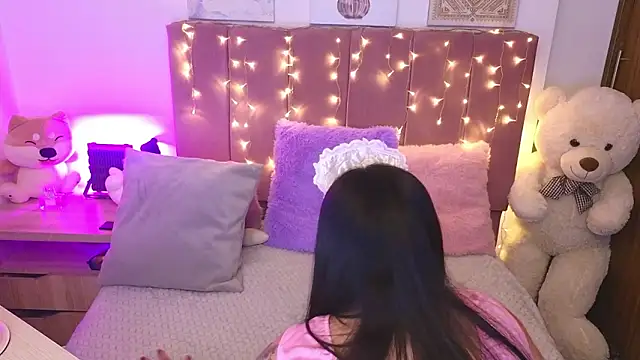 MiahJoness online show from February 25, 1:17 am