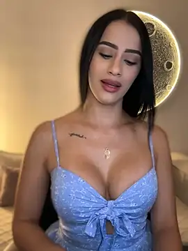 Snapshot of SarahhSmitth1 chatting on February 8, 8:28 pm SarahhSmitth1 online show from February 8, 8:28 pm