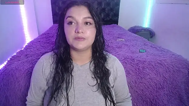 Laurenkenner  online show from April 23, 6:53 pm