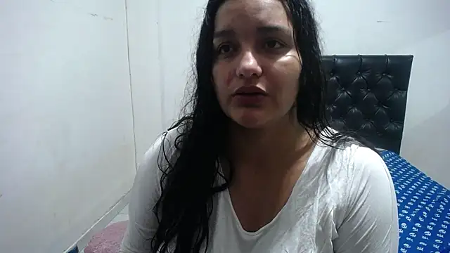 Snapshot of Laurenkenner_ chatting on December 13, 8:04 pm Laurenkenner online show from December 13, 8:04 pm