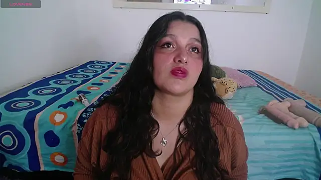 Snapshot of Laurenkenner_ chatting on June 24, 6:28 pm Laurenkenner online show from June 24, 6:28 pm
