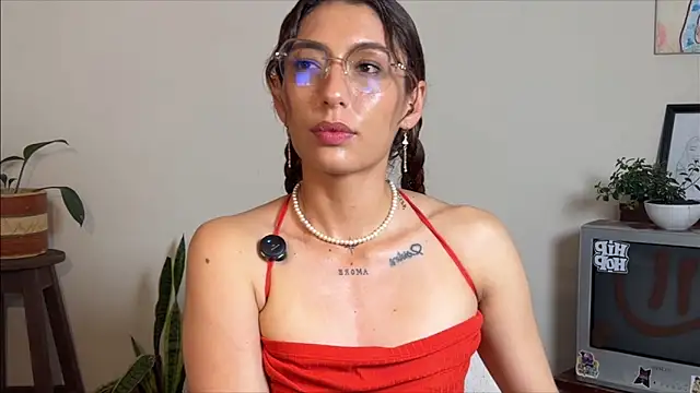 Tomoe b online show from June 5, 3:00 am