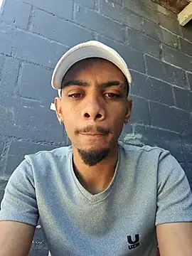 29YOURZ 28  online show from November 5, 9:45 am