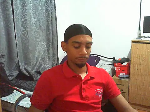 29YOURZ 28  online show from February 10, 6:40 pm