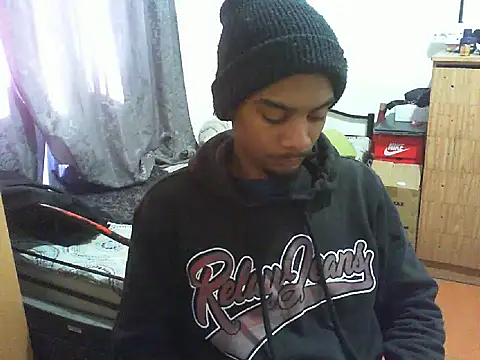 29YOURZ 28  online show from October 2, 1:47 pm