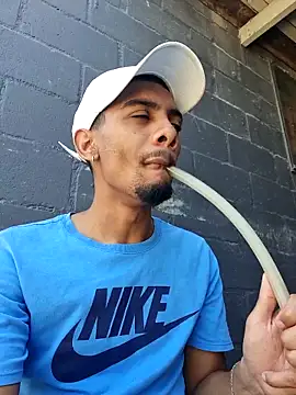 29YOURZ 28  online show from November 9, 11:14 am