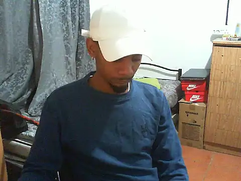 29YOURZ 28  online show from December 5, 8:28 pm