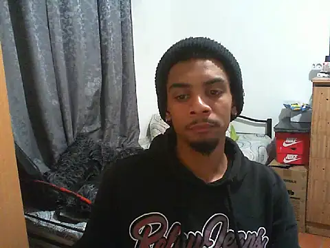 29YOURZ 28  online show from September 19, 8:24 pm