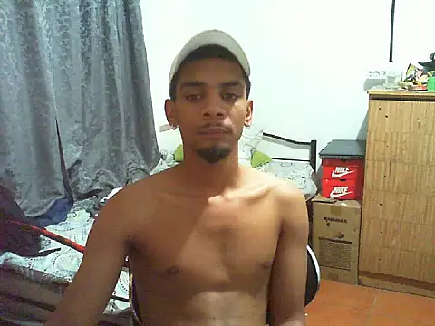 29YOURZ 28  online show from November 25, 10:21 pm